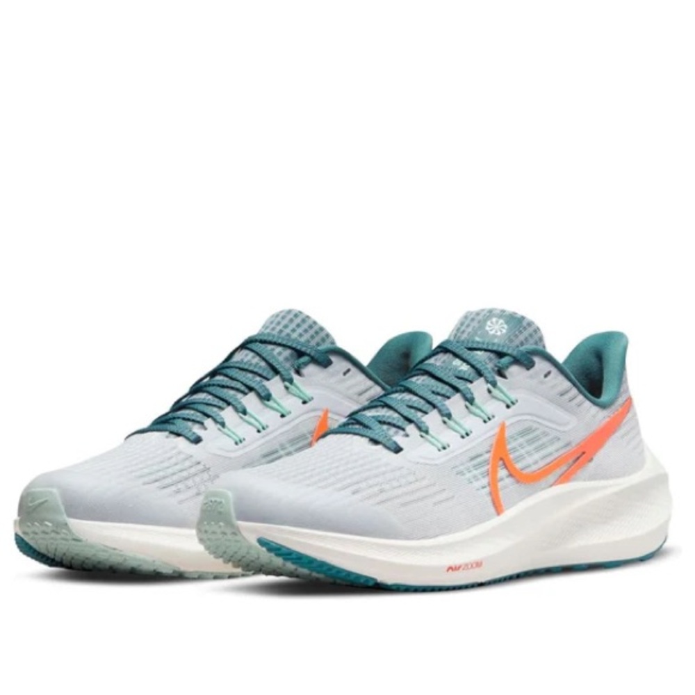 NWT Boys Nike Air Zoom Pegasus 39